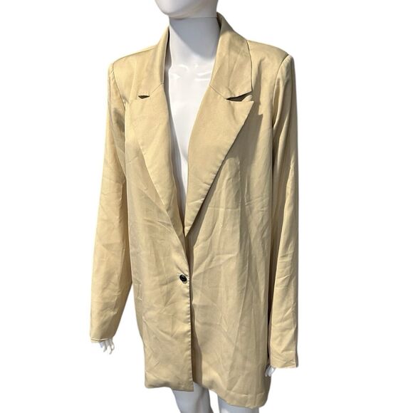 Pretty Little Thing Tan Oversized Drapey Button Detail Blazer Shoulder Pad Sz 6 - Picture 10 of 10